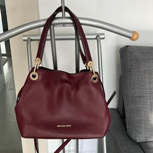 Michael Kors AC-1806 F18 pebbled leather small satchel